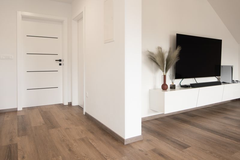 Laminate Floor Replacement in Frostproof, FL